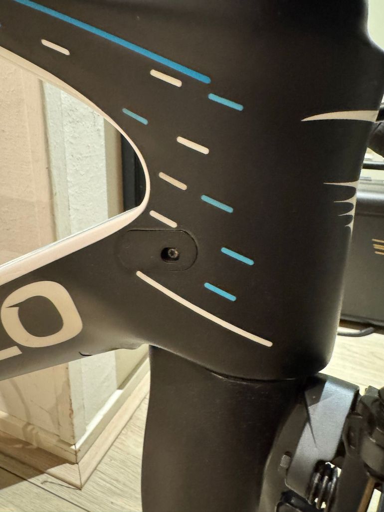 Used Pinarello DOGMA F10 Team Sky 2018 2018 Road & Gravel — image 9 of 13