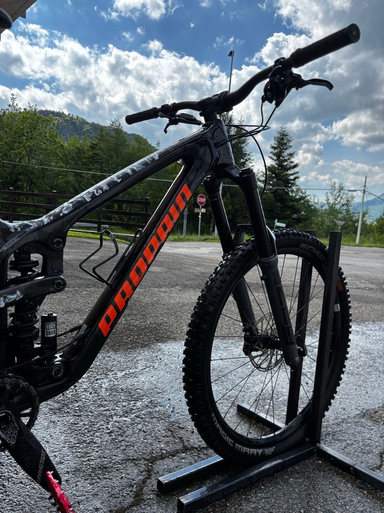 Used Propain SPINDRIFT 4 CF Mix Performance 2024 2024 Mountainbike, Negro — image 7 of 7