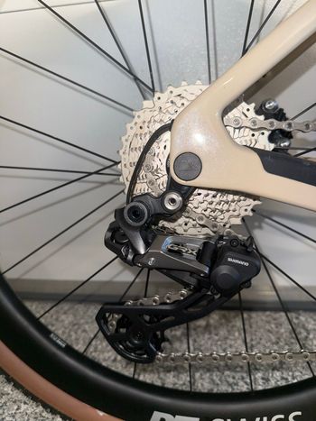 Used Canyon Grizl CF SLX 8 Di2 2024 2024 Road & Gravel, White — image 5 of 9