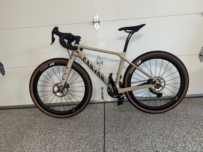 Used Canyon Grizl CF SLX 8 Di2 2024 2024 Road & Gravel, White — image 1 of 9