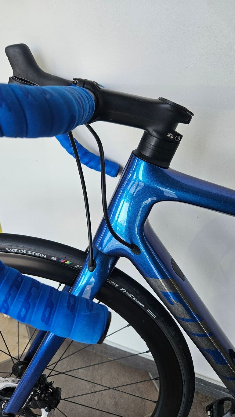 Used Giant Tcr Shimano 105 Di2 2024 Road & Gravel, Blue — image 8 of 10
