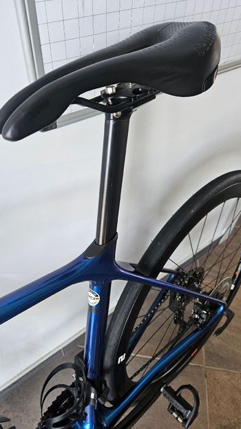 Used Giant Tcr Shimano 105 Di2 2024 Road & Gravel, Blue — image 2 of 10