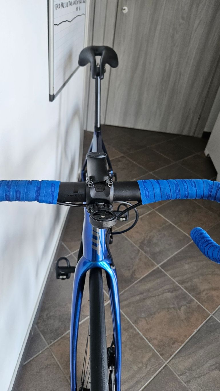 Used Giant Tcr Shimano 105 Di2 2024 Road & Gravel, Blue — image 1 of 10