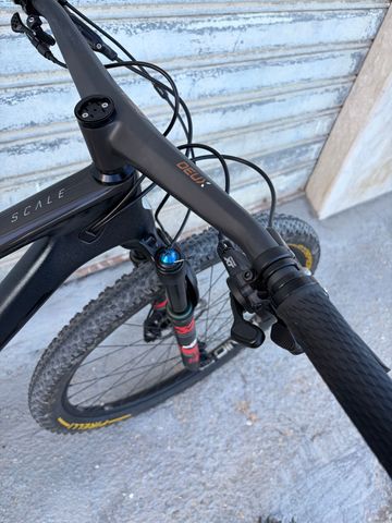Used Scott Scale 940 2022 2022 Mountainbike, Light Gray — image 6 of 9