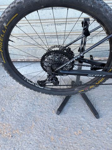 Used Scott Scale 940 2022 2022 Mountainbike, Light Gray — image 3 of 9
