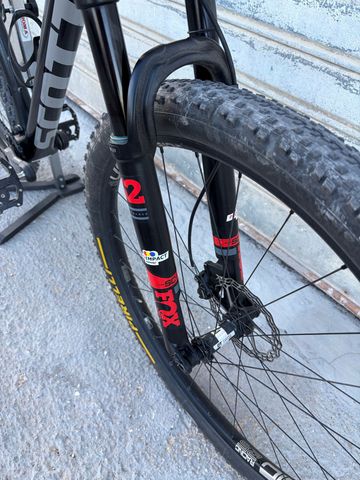 Used Scott Scale 940 2022 2022 Mountainbike, Light Gray — image 8 of 9