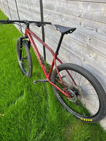 Used Orbea ALMA H30 2024 2024 Mountainbike, Red, 29 — image 2 of 4