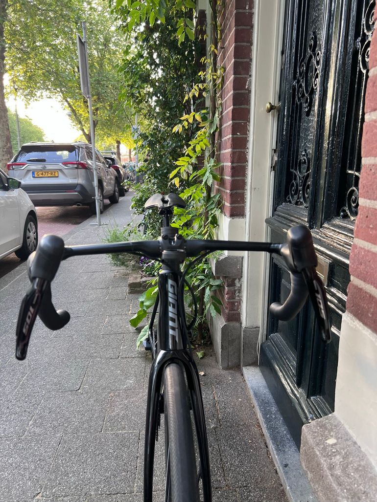 Used Giant TCR Advanced Disc 2 Pro Compact 2024 2024 Road & Gravel — image 8 of 9