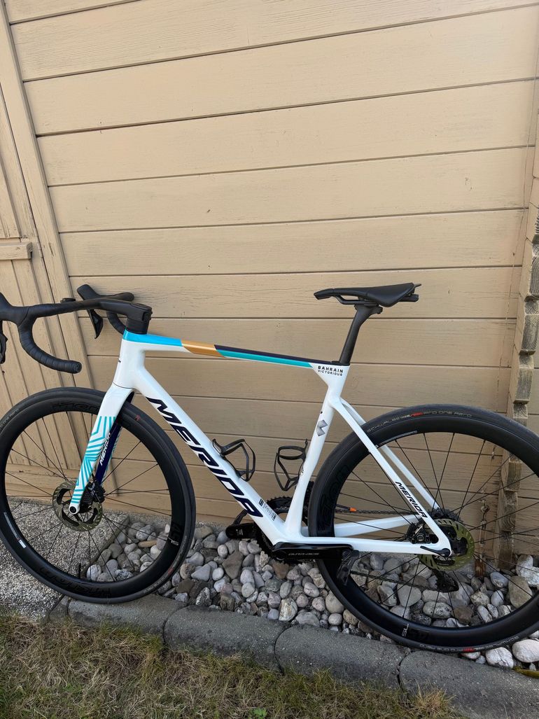 Used Merida SCULTURA TEAM 2025 2025 Road & Gravel, White — image 1 of 8