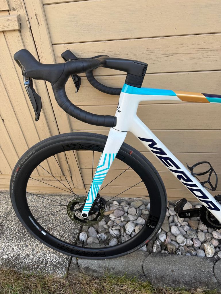 Used Merida SCULTURA TEAM 2025 2025 Road & Gravel, White — image 2 of 8