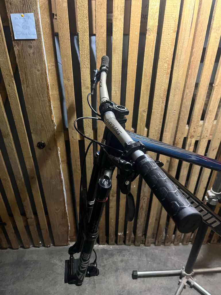 Used Propain TYEE 6 CF Gold Rush 2024 Frameset 2024 Mountainbike — image 8 of 9