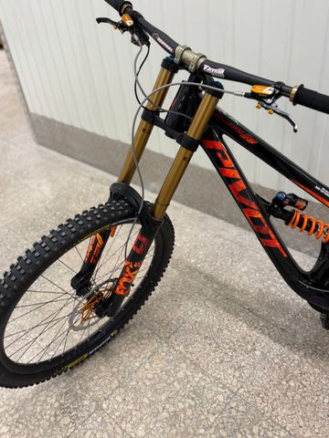 Gebrauchtes Pivot PHOENIX 29 Pro Saint 2024 2024 Mountainbike, Schwarz, 29 — Bild 16 von 22
