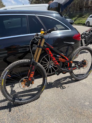 Brugt Pivot PHOENIX 29 Pro Saint 2024 2024 Mountainbike — billede 2 af 22
