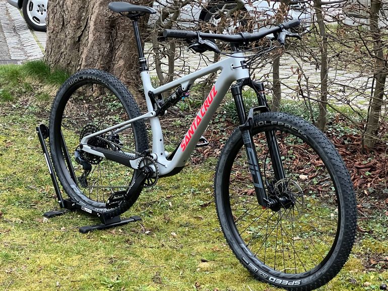 Used Santa Cruz Blur R Trail / Carbon C 2024 2024 Mountainbike — image 1 of 5
