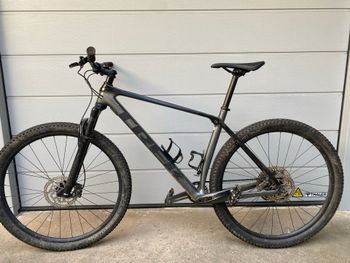 Used Trek Procaliber 9.5 2022 2022 Mountainbike — image 2 of 3