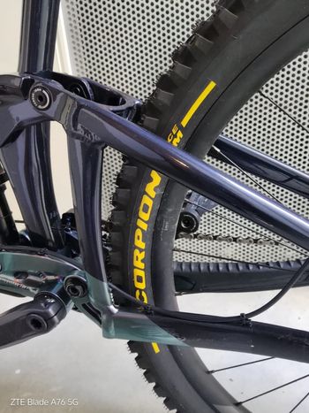 Used Giant Reign Shimano SLX 2025 Mountainbike — image 7 of 10