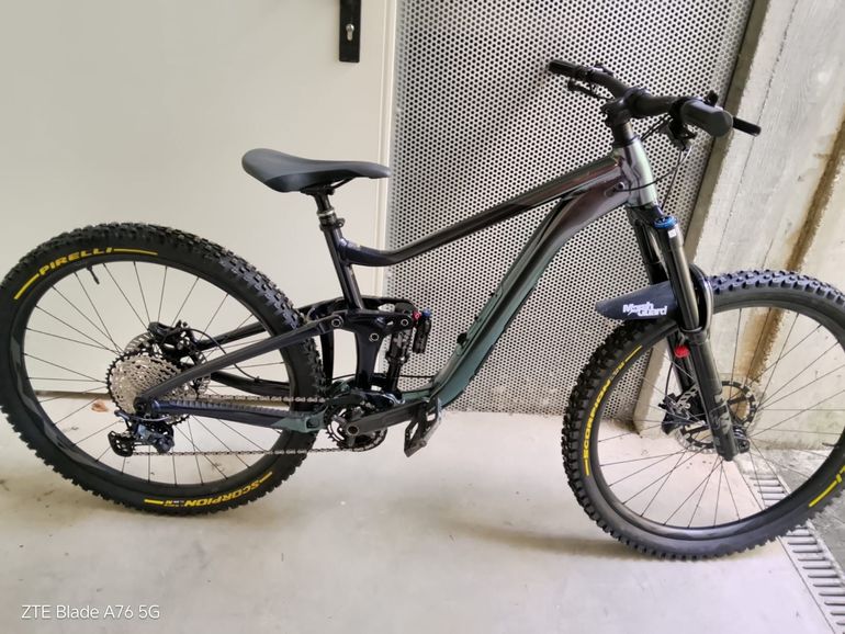Used Giant Reign Shimano SLX 2025 Mountainbike — image 1 of 10
