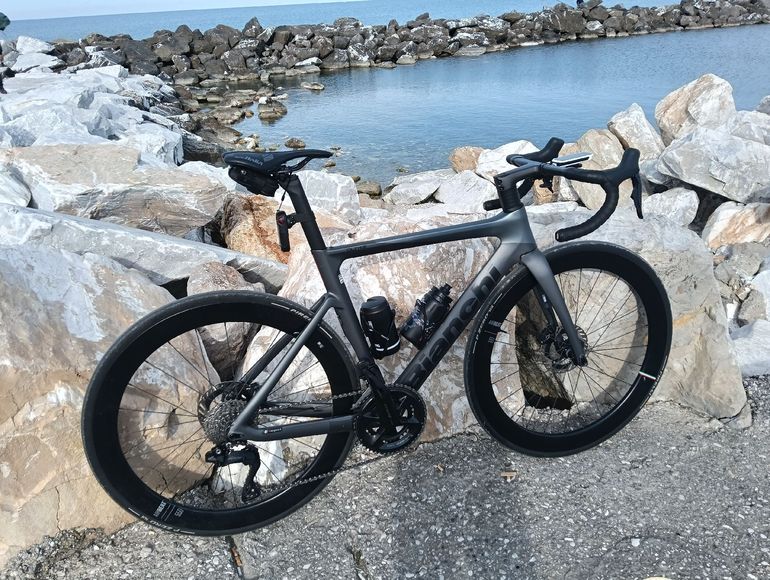Used Bianchi Oltre Shimano 105 Di2 2025 Road & Gravel — image 3 of 4