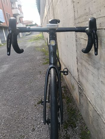 Used Bianchi Oltre Shimano 105 Di2 2025 Road & Gravel — image 2 of 4