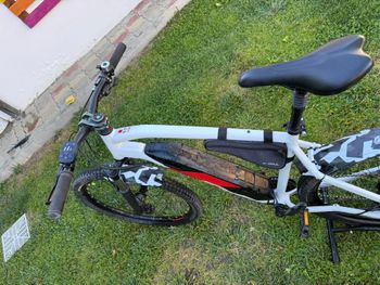 Used DECATHLON E-ST100 2022 Taglia L 2022 Mountainbike, Weiß — image 7 of 8