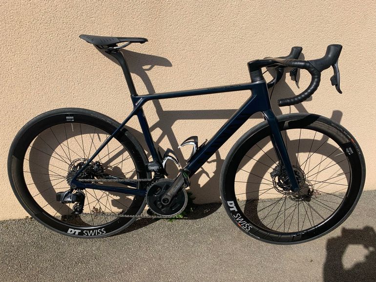Used Canyon Ultimate CF SLX 8 Force AXS 2024 2024 Road & Gravel, Azul — image 1 of 7