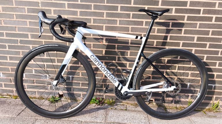 Used Cannondale SuperSix EVO Carbon Disc Ultegra 2021 2021 Road & Gravel, White — image 2 of 6