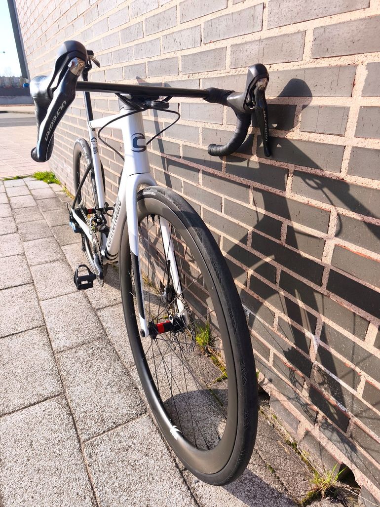 Used Cannondale SuperSix EVO Carbon Disc Ultegra 2021 2021 Road & Gravel, White — image 4 of 6