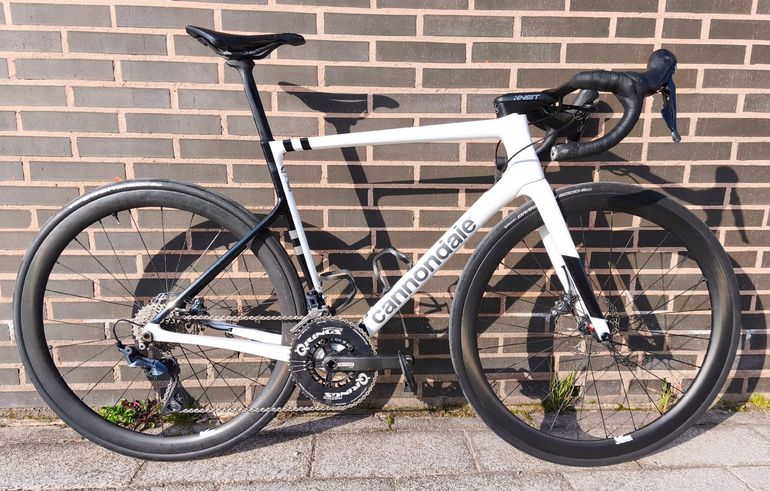 Used Cannondale SuperSix EVO Carbon Disc Ultegra 2021 2021 Road & Gravel, White — image 1 of 6
