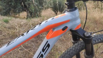 Używany Kross EARTH 2.0 2022 2022 Mountainbike — zdjęcie 4 z 5