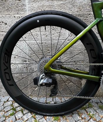 Used Specialized Tarmac SRAM Red eTap AXS 2020 Road & Gravel, Green — image 6 of 8