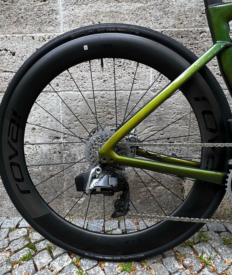 Used Specialized Tarmac SRAM Red eTap AXS 2020 Road & Gravel, Green — image 6 of 8