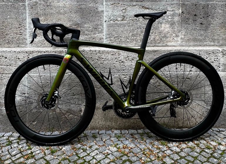 Used Specialized Tarmac SRAM Red eTap AXS 2020 Road & Gravel, Green — image 2 of 8