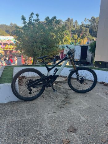 Used Yt tues Cf YT Tues CF Pro 2018 2019 Mountainbike, White — image 4 of 5