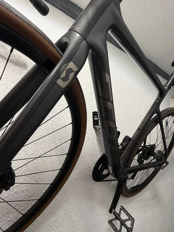 Used Scott Addict 20 2024 2024 Road & Gravel