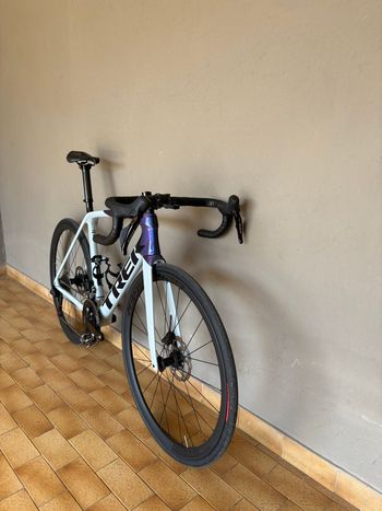 Used Trek Émonda SL 6 2024 2024 Road & Gravel — image 3 of 5