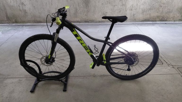 Used Trek Marlin 6 Gen 3 2023 2023 Mountainbike — image 1 of 8