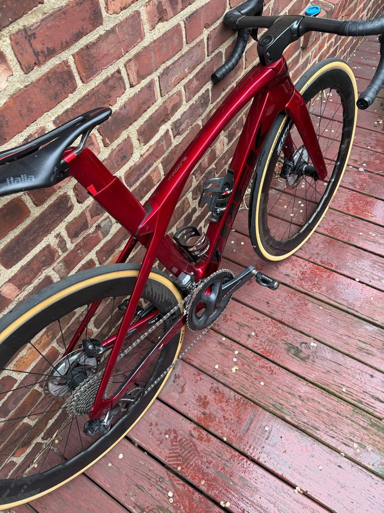 Used Trek Madone SLR 7 Gen 6 2021 2021 Road & Gravel, Red — image 8 of 11