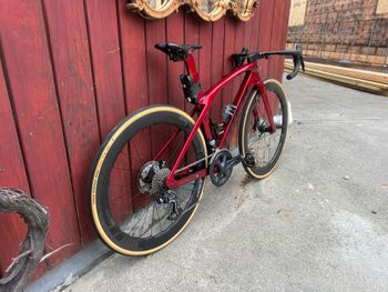 Used Trek Madone SLR 7 Gen 6 2021 2021 Road & Gravel, Red — image 2 of 11