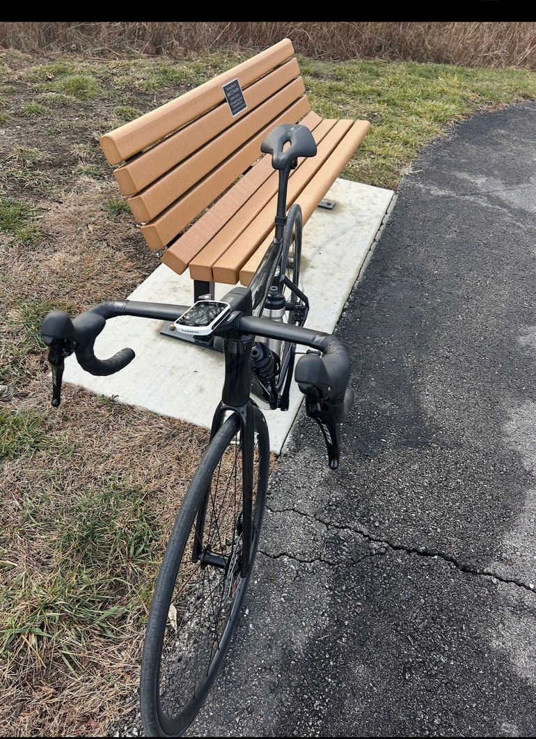 Used Specialized Tarmac SL7 Sport - Shimano 105 2025 2025 Road & Gravel, Black — image 2 of 5