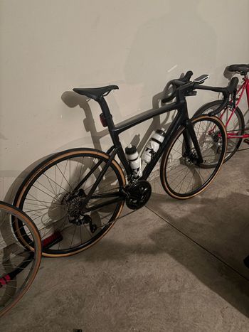Used Specialized Tarmac SL7 Sport - Shimano 105 2025 2025 Road & Gravel, Black — image 4 of 5