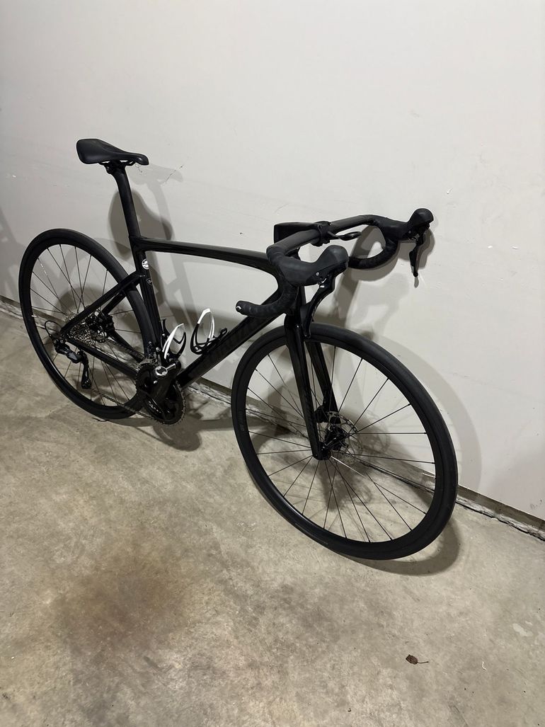 Used Specialized Tarmac SL7 Sport - Shimano 105 2025 2025 Road & Gravel, Black — image 5 of 5