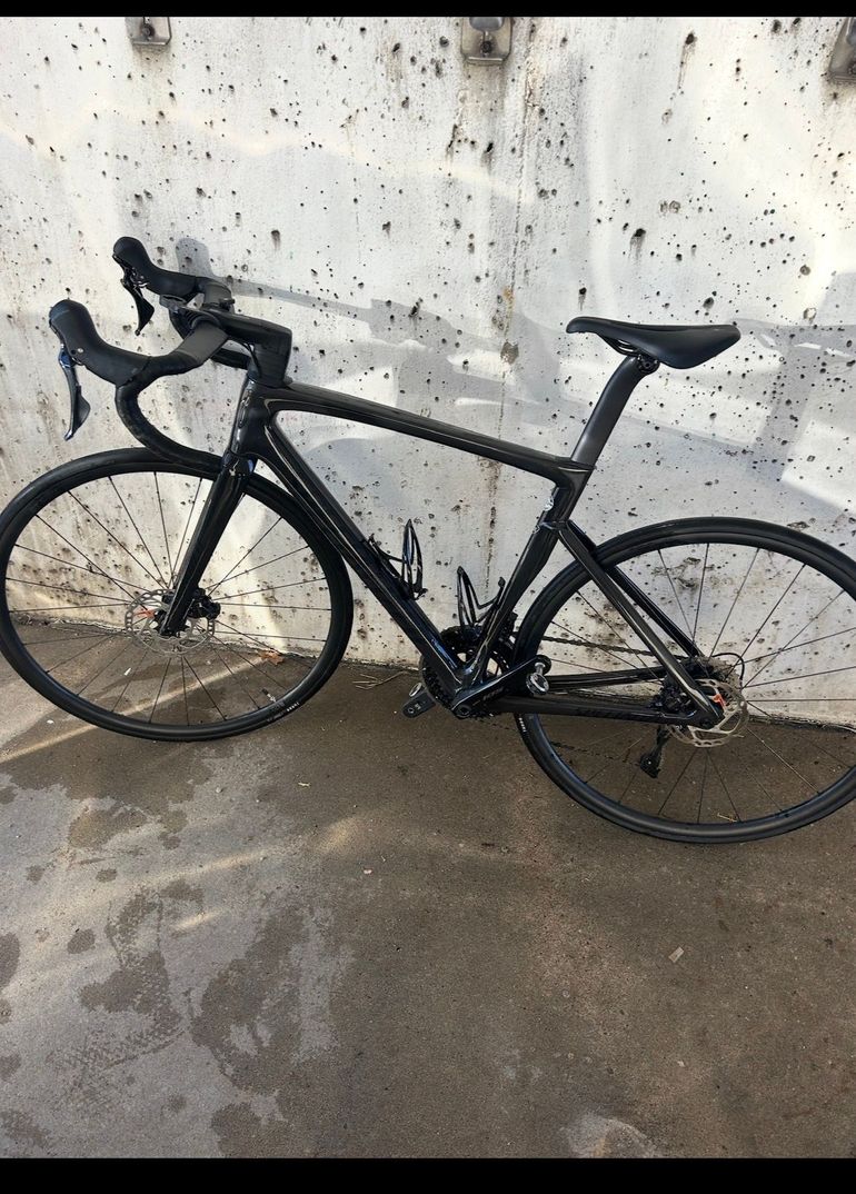 Used Specialized Tarmac SL7 Sport - Shimano 105 2025 2025 Road & Gravel, Black — image 1 of 5