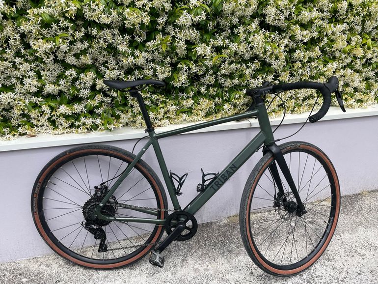 Used TRIBAN Gravel bike Microshift 2023 Road & Gravel, Green — image 1 of 7