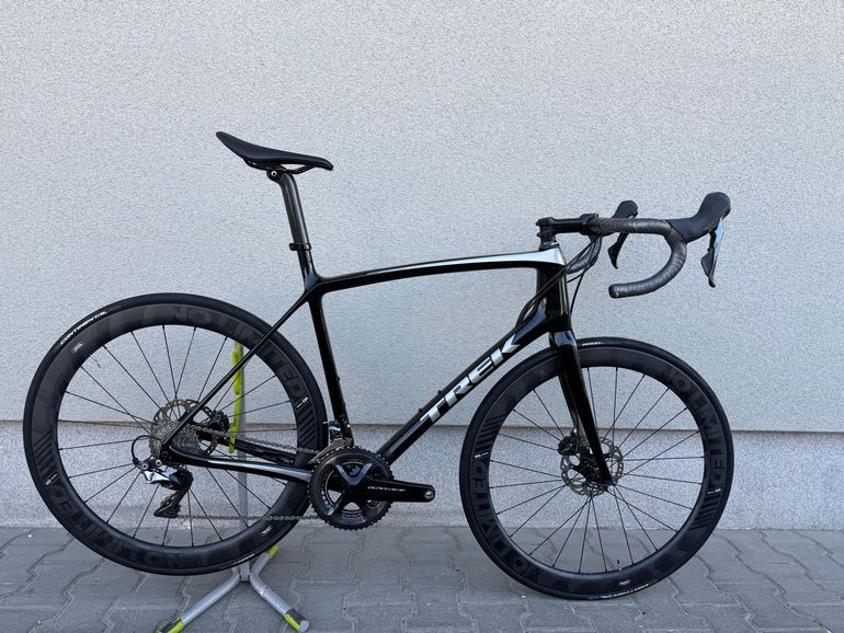 Used Trek Émonda SLR 8 Disc 2018 2018 Road & Gravel, Black — image 9 of 22