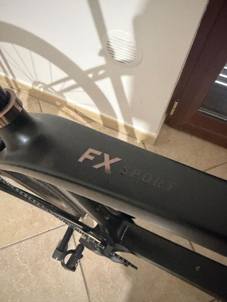Used Trek FX Sport 6 2024 2024 Urban, Black — image 4 of 13