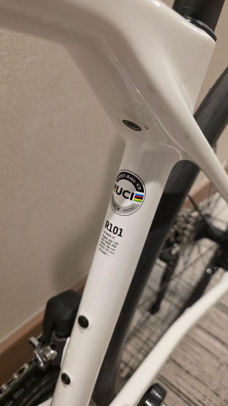 Used Canyon Ultimate CF 7 Di2 2026 2026 Road & Gravel, White — image 5 of 11