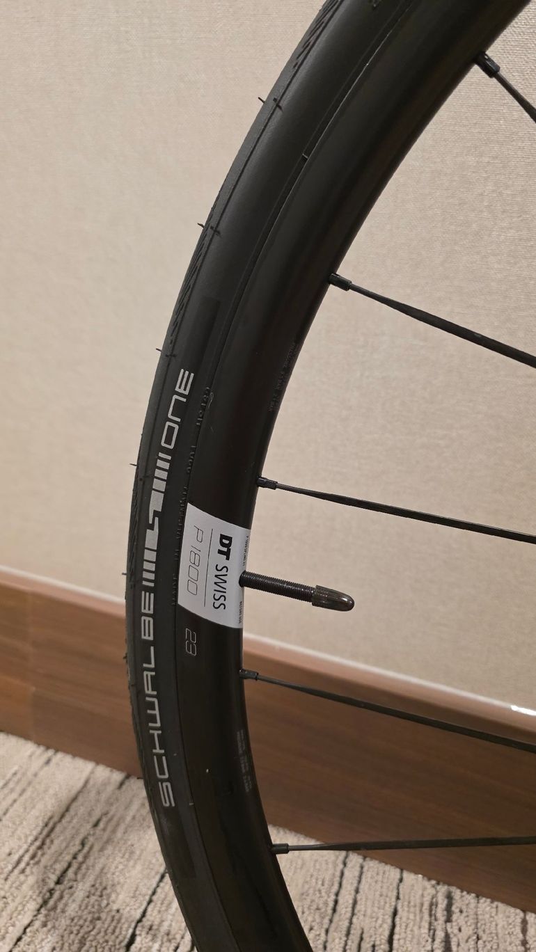 Used Canyon Ultimate CF 7 Di2 2026 2026 Road & Gravel, White — image 8 of 11