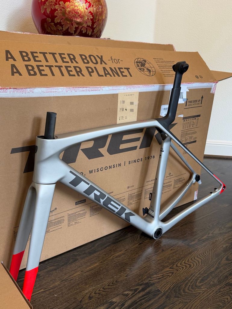 Used Trek Madone SL 7 Gen 8 2025 Frameset 2025 Road & Gravel, Light Gray — image 2 of 7