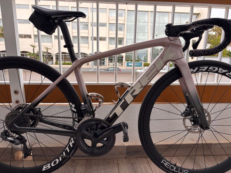 Used Trek Émonda SLR 7 2023 2023 Road & Gravel, Light Gray — image 4 of 12