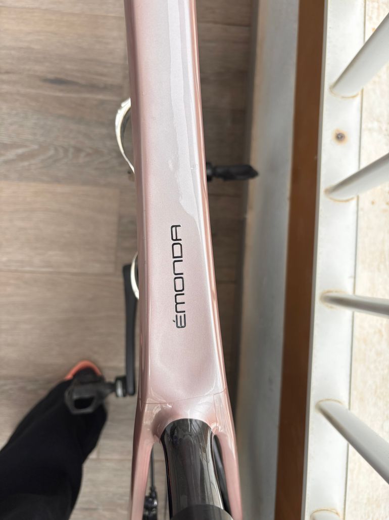 Used Trek Émonda SLR 7 2023 2023 Road & Gravel, Light Gray — image 9 of 12